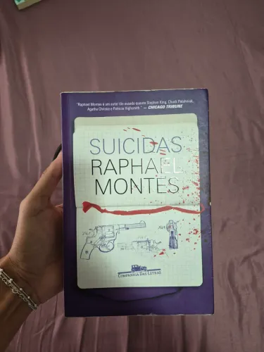 livro suicidas, com algumas marcações