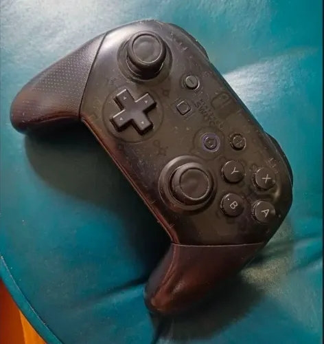 PRO controle Switch Original.  Troco por jogos Switch 2