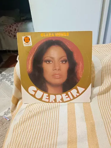 Vinil clara Nunes 