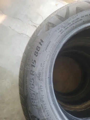 Pneu aro 15 continental semi novo 