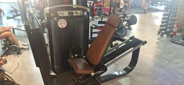 Leg press Horizontal - Copia Chinesa Matrix