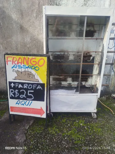 Frangueira de 30 frangos