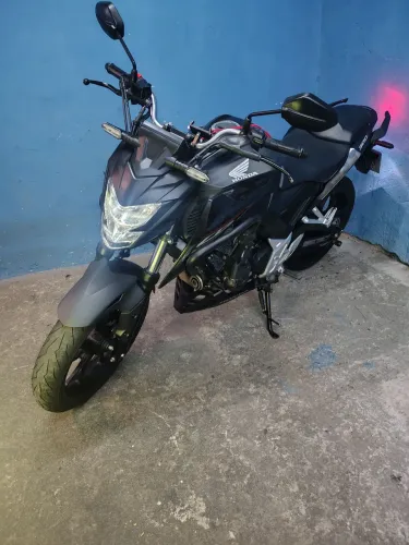 HONDA CB300F CBS 25/25 ÚNICO DONO/TROCA/IMPECÁVEL