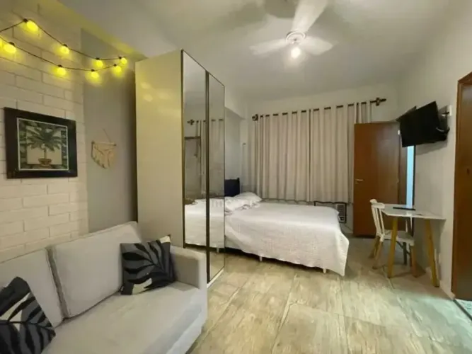 Studio reformado e mobiliado com 27 metros quadrados em Flamengo - Rio de Janeiro - RJ