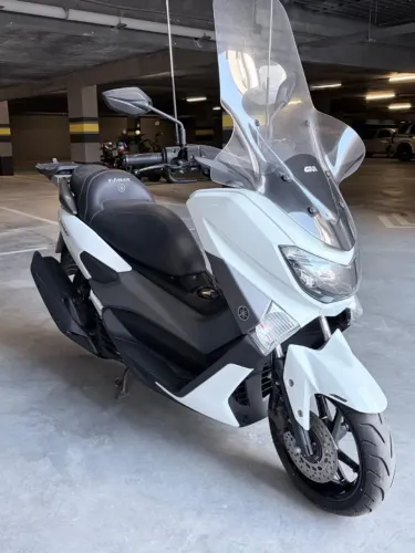 Oportunidade Única: Scooter YAMAHA NMAX 160 ABS "ZERO" pelo preço de usada.