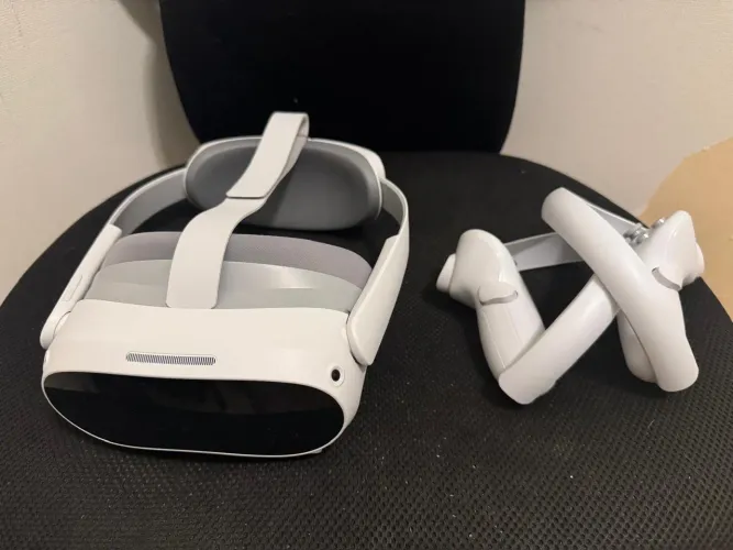 PICO 4 vr 128gb + protetor óculos de realidade virtual usado uma vez