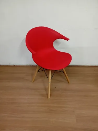 Cadeira de Cozinha Charles Eames New Wood Design Vermelha