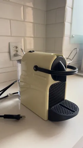 Cafeteira Elétrica Nespresso 