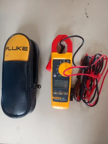 Alicate amperímetro digital fluke