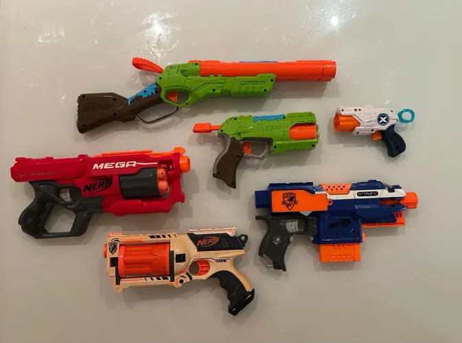 Coleção de armas Nerf 