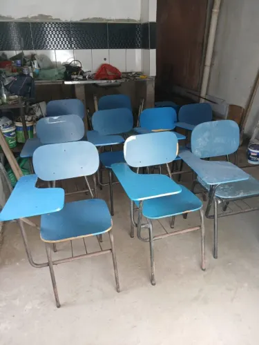 Cadeiras escolares, 10 por 150,00