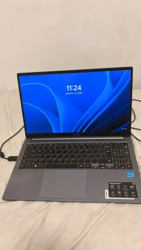 Samsung Galaxy Book4 i3 13ª geração | 8 GB RAM | SSD 256 GB | Sem marcas de uso.