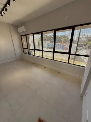 ALUGO - SALA COMERCIAL 39 M² - ED. MASTER CENTER - PROX CAMARA MUNICIPAL DE CUIABA