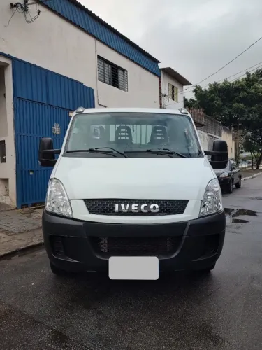 Iveco 35s14 carroceria 2013
