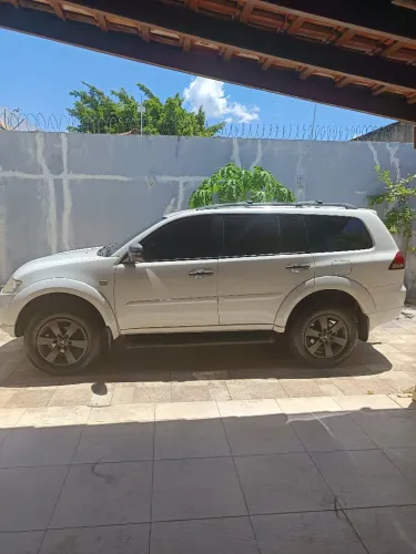 Mitsubishi Pajero HPE-S 3.2 4X4 T.i.diesel 5P Aut. 2016