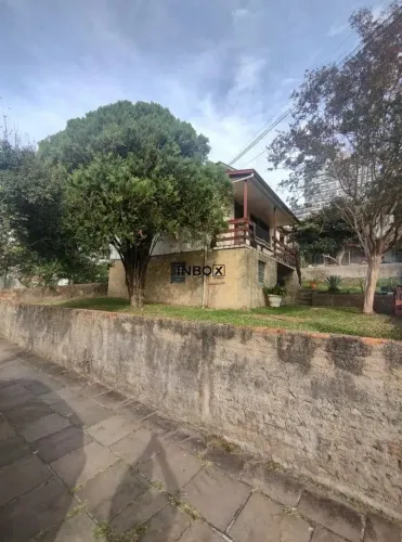 INBOX CIA IMOBILIÁRIA VENDE - Casa Individual com três quartos no Bairro Progresso.