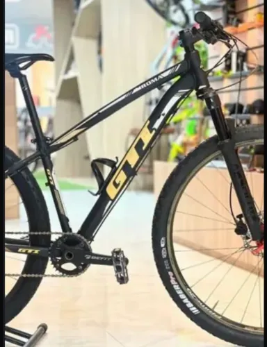 Bicicleta Aro 29 GTI Roma - Kit Shimano / Freio a Disco (Excelente Estado)