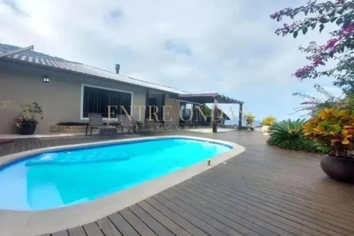 Casa com 6 quartos no Sambaqui, Florianópolis