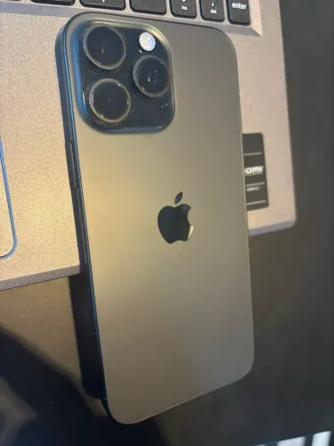 IPHONE 16 PRO MAX 256GB (94% saúde bateria)