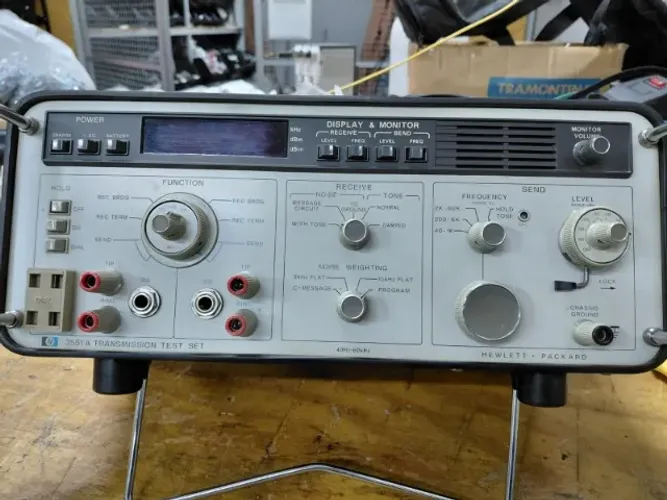 Equipamento de teste de transmissão Vintage Hewlett-Packard HP 3551A