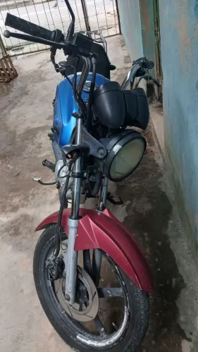 Vendo minha moto por 3000 mil reais 