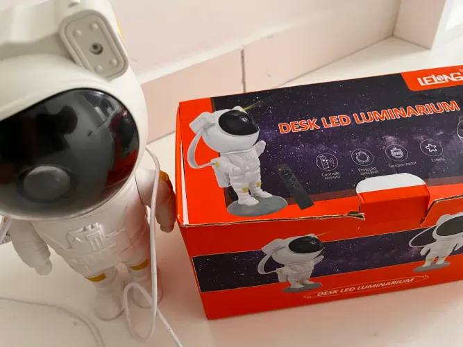 Luminária Projetor de Luz Astronauta