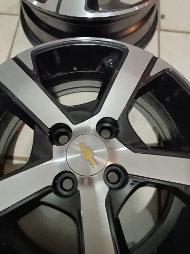 Rodas 15" GM Onix ,prisma,Montana ,spim ,celta etc