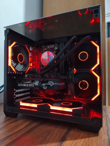 PC GAMER R5 5600x | 32GB | RTX 5060