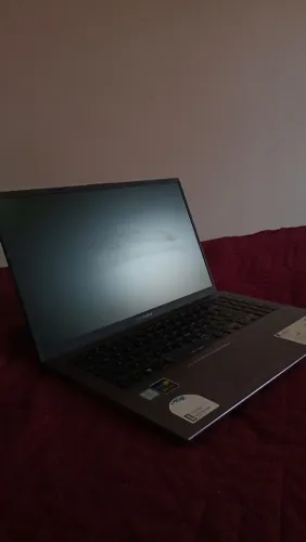 Vende-se notebook para trabalho