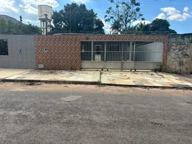 CASA NA AVENIDA GOIAS JARDIM INGA
