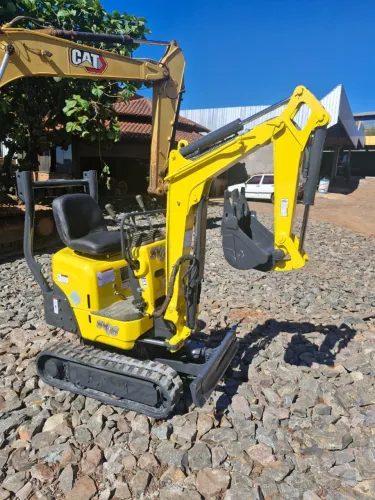 Mini Escavadeira Yanmar vio08 ano 2008