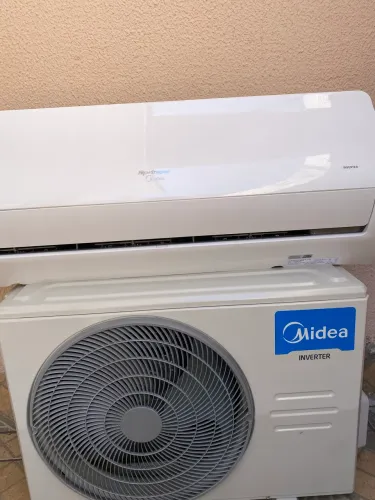 Ar-condicionado springer Midéia 18.000 BTU inverter