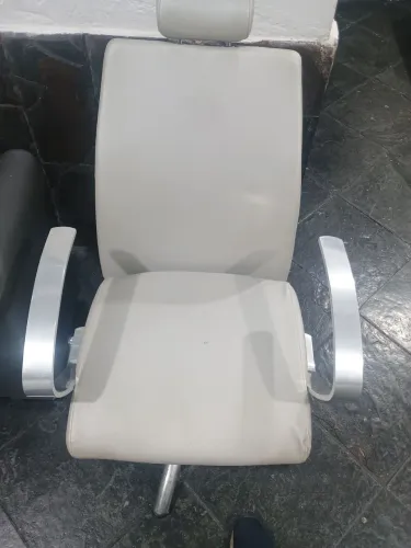 Vende-se Cadeira para Salão