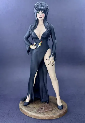 Elvira - A Rainha das Trevas