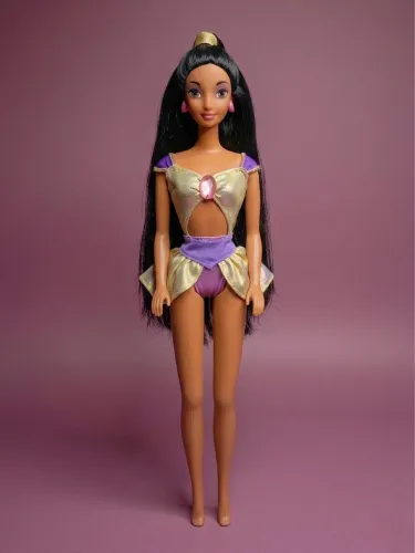 Boneca Jasmine praia roupa roxa 