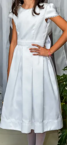 Vestido para primeira eucaristia ou para daminha. 