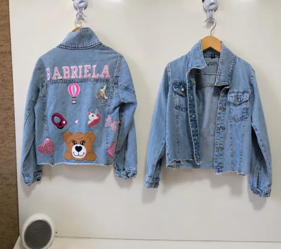 jaqueta jeans personalizada Gabriela 10 anos