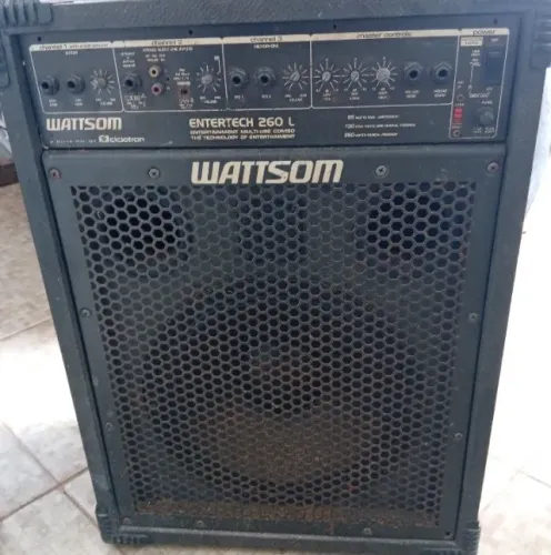 Caixa amplificada wattsom