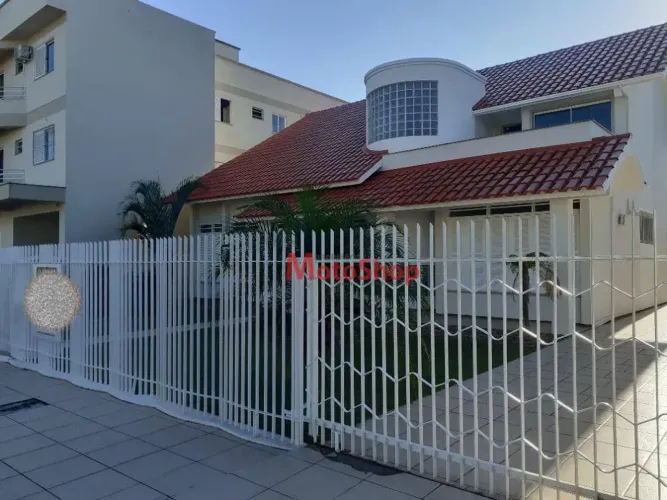 Casa com 4 dormitórios à venda, 450 m² por R$ 1.250.000,00 - Cidade Alta - Araranguá/SC