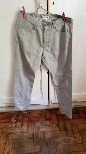 Calça Calvin Klein cinza 40 importada