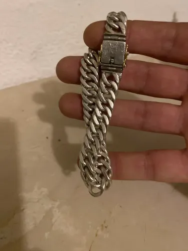 Pulseira prata mil, com detalhe em ouro 