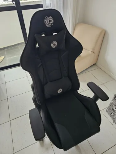 Cadeira gamer UP - pouco uso, com ajuste de altura