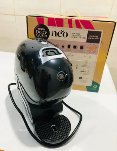 Máquina de café /cafeteira Doce Gusto 