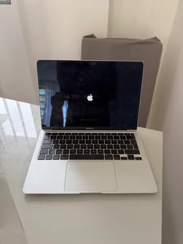 MacBook Air M1