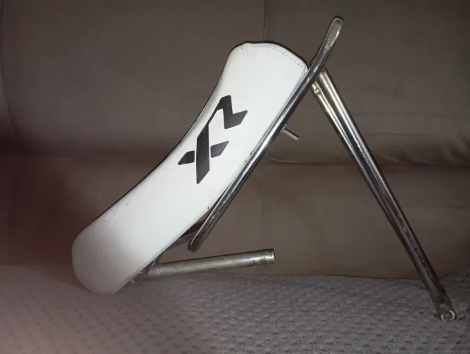 Banco XR branco para bicicleta 