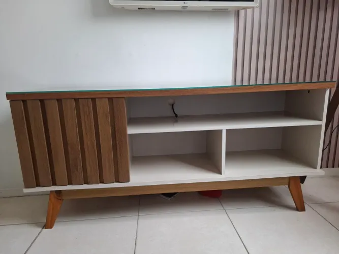 Vendo rack semi novo com ripado 1.36cm