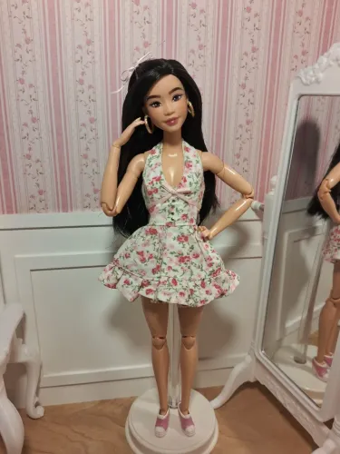 Barbie MTM asiatica