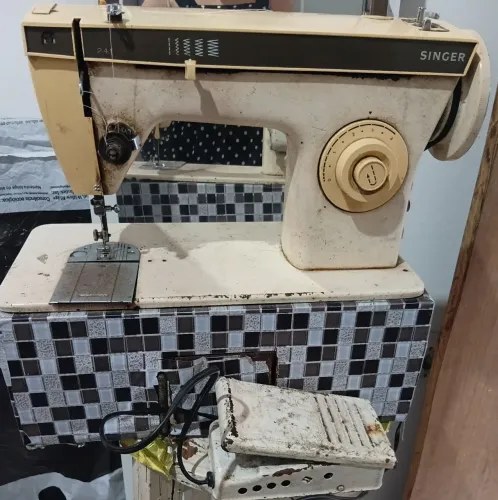 Máquina de costura usada 