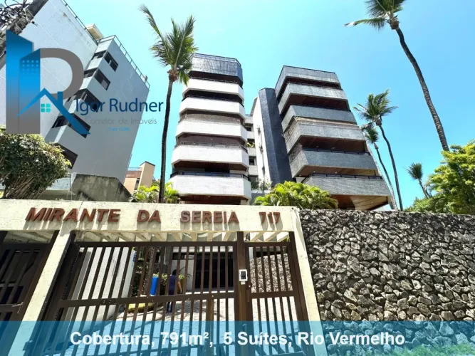 Cobertura no Rio Vermelho com 5 Suítes e Piscina Privativa.