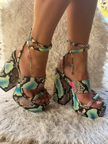 Sandália Plataforma Arezzo Animal Print Nº35 - Super Estilosa 